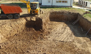 Рытье котлованов под фундамент в Пятигорске – цена от 2584 руб. за м3 | 2Землекопа-Птг